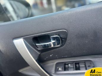 Nissan Qashqai+2 2.0 Tekna SUV 5dr Petrol CVT 4WD Euro 5 (140 ps)