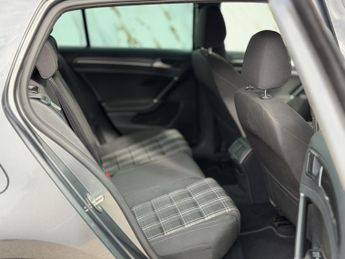Volkswagen Golf 2.0 TDI GTD Hatchback 5dr Diesel DSG Euro 6 (s/s) (184 ps)