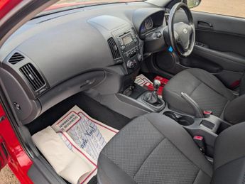 Hyundai i30 1.6 Comfort Hatchback 5dr Petrol Manual Euro 5 (124 bhp)