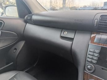 Mercedes-Benz C Class 1.8 C180 Kompressor Classic SE Saloon 4dr Petrol Automatic (193 