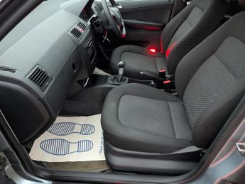 Skoda Fabia 1.2 HTP 12V Ambiente Hatchback 5dr Petrol Manual (140 g/km, 64 b