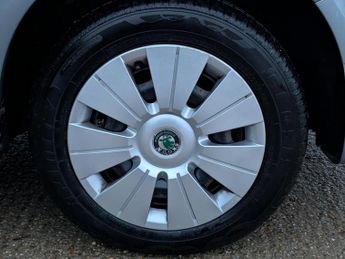 Skoda Fabia 1.2 HTP 12V Ambiente Hatchback 5dr Petrol Manual (140 g/km, 64 b