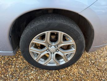 Mitsubishi Outlander 2.0h 12kWh GX4h SUV 5dr Petrol Plug-in Hybrid CVT 4WD Euro 5 (s/