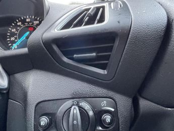 Ford Kuga 1.5 TDCi ST-Line SUV 5dr Diesel Powershift Euro 6 (s/s) (120 ps)