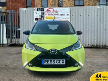 Toyota AYGO 1.0 VVT-i x-cite 3 Yellow Bi-Tone Hatchback 5dr Petrol x-shift E