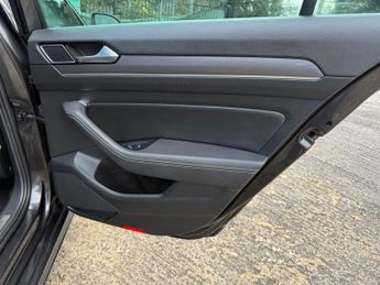 Volkswagen Passat 1.5 TSI EVO R-Line Saloon 4dr Petrol DSG Euro 6 (s/s) (150 ps)