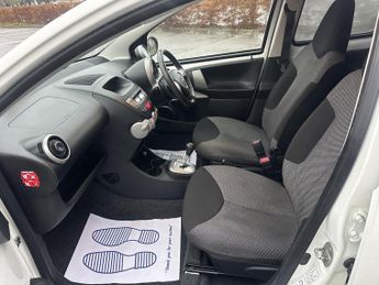 Toyota AYGO 1.0 VVT-i Fire Hatchback 5dr Petrol MultiMode Euro 5 (a/c) (67 p