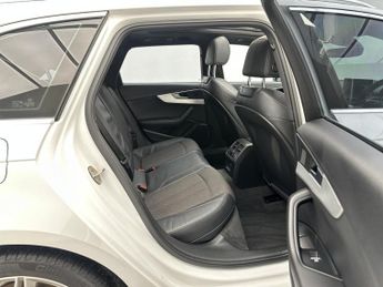 Audi A4 Avant 2.0 TDI ultra S line Estate 5dr Diesel S Tronic Euro 6 (s/s) (19