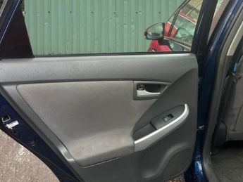 Toyota Prius 1.8 VVT-h T3 Hatchback 5dr Petrol Hybrid CVT Euro 5 (s/s) (136 p