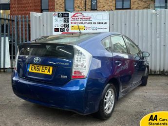 Toyota Prius 1.8 VVT-h T3 Hatchback 5dr Petrol Hybrid CVT Euro 5 (s/s) (136 p