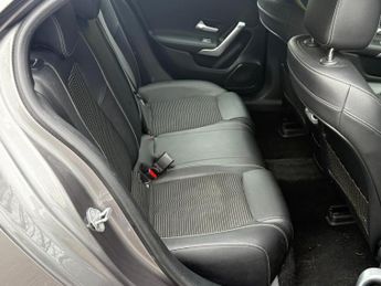 Mercedes-Benz A Class 1.5 A180d Sport Hatchback 5dr Diesel 7G-DCT Euro 6 (s/s) (116 ps