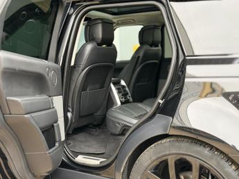 Land Rover Range Rover Sport 3.0 SD V6 Autobiography Dynamic SUV 5dr Diesel Auto 4WD Euro 6 (