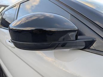 Land Rover Range Rover Evoque 2.0 TD4 SE Tech SUV 5dr Diesel Auto 4WD Euro 6 (s/s) (180 ps)