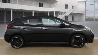 Nissan Leaf 39kWh Tekna Hatchback 5dr Electric Auto (150 ps)