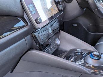 Nissan Leaf 39kWh Tekna Hatchback 5dr Electric Auto (150 ps)