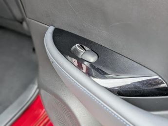 Nissan Leaf 40kWh Tekna Hatchback 5dr Electric Auto (150 ps)