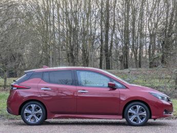 Nissan Leaf 40kWh Tekna Hatchback 5dr Electric Auto (150 ps)