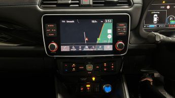 Nissan Leaf 40kWh Tekna Hatchback 5dr Electric Auto (150 ps)