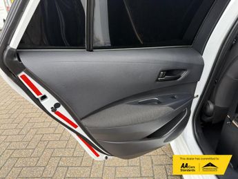 Toyota Corolla 1.8 VVT-h Car Derived Van 5dr Petrol Hybrid CVT Euro 6 (s/s) (14