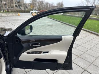 Lexus LS 5.0 600h V8 L RSR Saloon 4dr Petrol Hybrid CVT 4WD Euro 5 (s/s) 