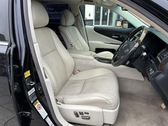 Lexus LS 5.0 600h V8 L RSR Saloon 4dr Petrol Hybrid CVT 4WD Euro 5 (s/s) 