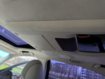 Lexus LS 5.0 600h V8 L RSR Saloon 4dr Petrol Hybrid CVT 4WD Euro 5 (s/s) 