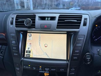 Lexus LS 5.0 600h V8 L RSR Saloon 4dr Petrol Hybrid CVT 4WD Euro 5 (s/s) 