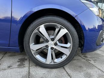 Peugeot 308 SW 1.2 PureTech Tech Edition Estate 5dr Petrol EAT Euro 6 (s/s) (13