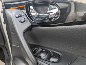 Nissan Qashqai 1.2 DIG-T Tekna SUV 5dr Petrol XTRON 2WD Euro 6 (s/s) (115 ps)