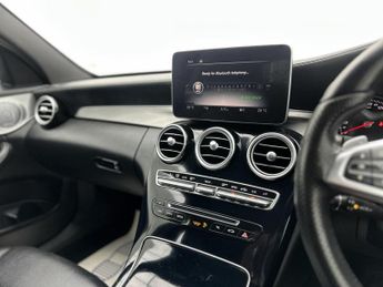 Mercedes-Benz C Class 2.0 C200 AMG Line (Premium Plus) Saloon 4dr Petrol 7G-Tronic+ Eu