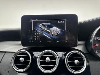 Mercedes-Benz C Class 2.0 C200 AMG Line (Premium Plus) Saloon 4dr Petrol 7G-Tronic+ Eu