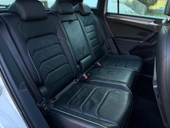 Volkswagen Tiguan 2.0 TDI R-Line SUV 5dr Diesel DSG 4Motion Euro 6 (s/s) (150 ps)