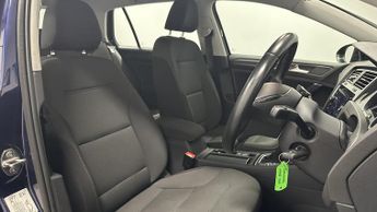 Volkswagen Golf 1.5 TSI EVO BlueMotion Tech SE Nav Hatchback 5dr Petrol DSG Euro