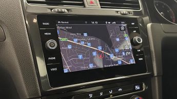 Volkswagen Golf 1.5 TSI EVO BlueMotion Tech SE Nav Hatchback 5dr Petrol DSG Euro