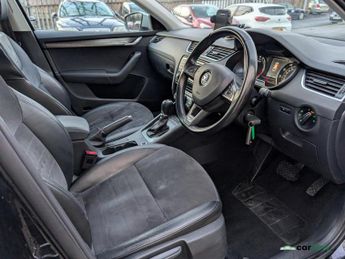 Skoda Octavia 2.0 TDI Scout Estate 5dr Diesel DSG 4WD Euro 6 (s/s) (184 ps)