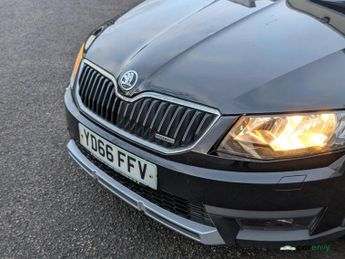 Skoda Octavia 2.0 TDI Scout Estate 5dr Diesel DSG 4WD Euro 6 (s/s) (184 ps)