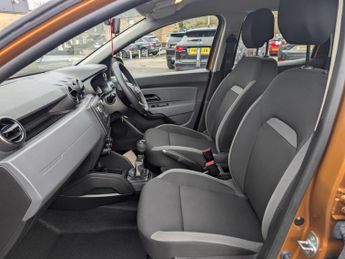 Dacia Duster 1.5 Blue dCi Essential SUV 5dr Diesel Manual Euro 6 (s/s) (115 p