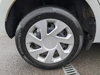 Dacia Sandero 1.0 SCe Essential Hatchback 5dr Petrol Manual Euro 6 (75 ps)