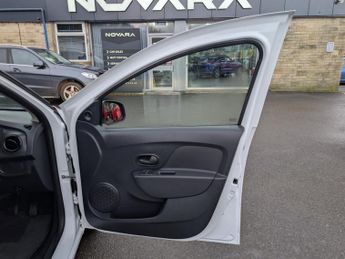 Dacia Sandero 1.0 SCe Essential Hatchback 5dr Petrol Manual Euro 6 (75 ps)