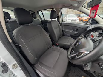 Dacia Sandero 1.0 SCe Essential Hatchback 5dr Petrol Manual Euro 6 (75 ps)