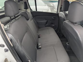 Dacia Sandero 1.0 SCe Essential Hatchback 5dr Petrol Manual Euro 6 (75 ps)