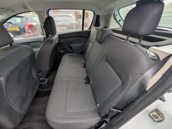 Dacia Sandero 1.0 SCe Essential Hatchback 5dr Petrol Manual Euro 6 (75 ps)