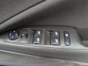 Vauxhall Crossland X 1.2 SE SUV 5dr Petrol Manual Euro 6 (83 ps)