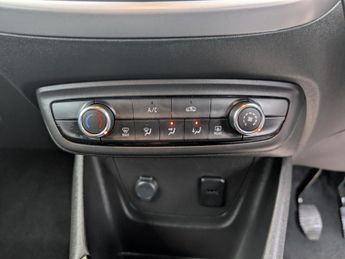 Vauxhall Crossland X 1.2 SE SUV 5dr Petrol Manual Euro 6 (83 ps)