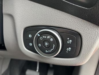 Ford Grand Tourneo Connect 1.5 EcoBlue Titanium MPV 5dr Diesel Auto Euro 6 (s/s) (120 ps)