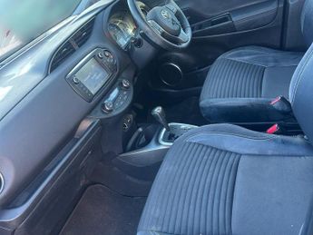 Toyota Yaris 1.5 VVT-h Excel Hatchback 5dr Petrol Hybrid E-CVT Euro 6 (15in A