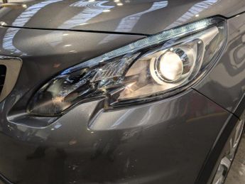 Peugeot 2008 1.2 PureTech Allure Premium SUV 5dr Petrol Manual Euro 6 (s/s) (