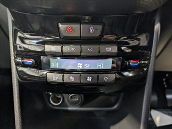 Peugeot 2008 1.2 PureTech Allure Premium SUV 5dr Petrol Manual Euro 6 (s/s) (