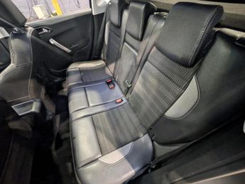 Peugeot 2008 1.2 PureTech Allure Premium SUV 5dr Petrol Manual Euro 6 (s/s) (