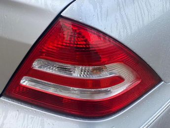 Mercedes-Benz C Class 1.8 C180 Kompressor Avantgarde SE Saloon 4dr Petrol Automatic (2